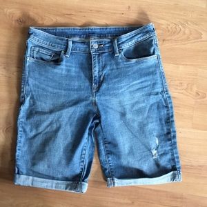 Levi’s Bermuda-Style Jean Shorts